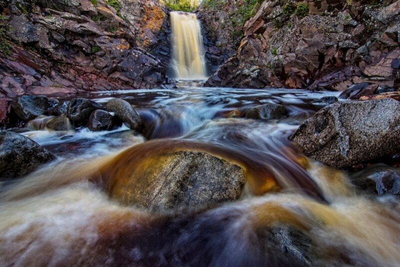 Image of a waterfall.